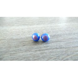 Boucles d'oreilles puce verre fusing violet.