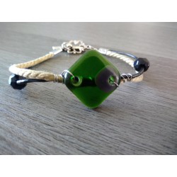Bracelet vert artisanale sur cuir marron et acier inoxydable made in france vendée