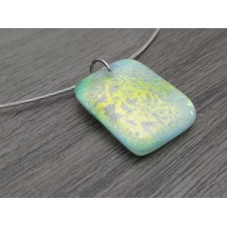 Anised dichroic green pendant with fusing glass reflection, handcrafted vendée creation