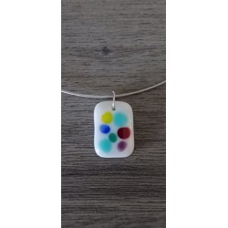 Pendentif blanc et multicolor en verre fusing création artisanale vendée