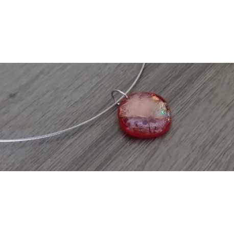 Pendentif rouge transparent dichroic rose orangé en verre fusing création artisanale vendée
