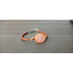 Bracelet orange doré sur cuir marron, verre dichroïque artisanale sur cuir noir et acier inoxydable made in france vendée