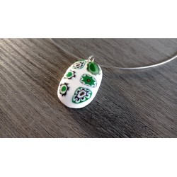 Pendentif de verre fusing millefiori vert et blanc créatrice bijoux artisanaux vendée