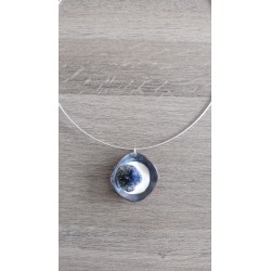 Pendentif fleur en faïence noir émaillé