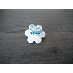 Broche forme fleur turquoise en faïence artisanale sur acier inoxydable made in france vendée