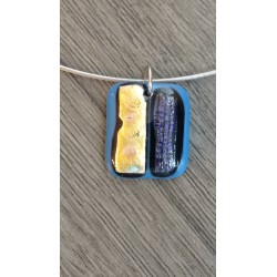 Pendentif bleu reffet or dichroic en verre fusing création artisanale vendée