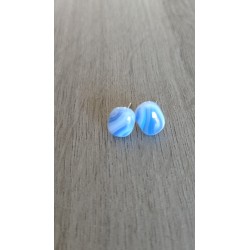 Boucles d'oreilles puce verre fusing bleu ciel acier inoxydable