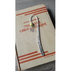 Marque-page vert en céramique et métal argenté trèfle 