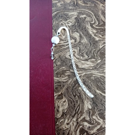 Marque-page blanc céramique, tissus coloré et métal argenté