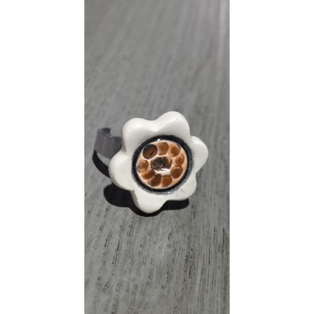 Bague jaune et blanche céramique créatrice vendée