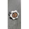 Bague fleur orange et blanche céramique créatrice vendée