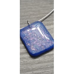 Pendentif bleu avec effet dichroic en verre fusing création artisanale vendée