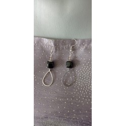 Boucles d'oreilles asymétriques céramique noir
