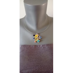 Collier céramique puzzle rose turquoise et noir